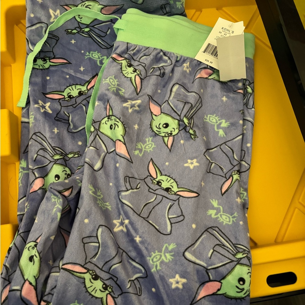 Baby yoda grogu pj pants nwt